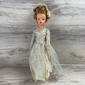 Vintage 1960's Tammy Doll Ideal Toy BS-12 Nice Blue Eyes & Lips Wedding Dress